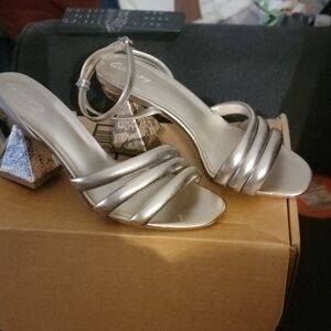 Elegant Gold Women's Heels